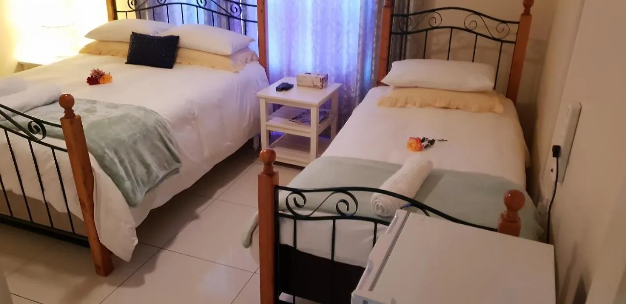 Ebenezer Guesthouse Bluewater Bay Port Elizabeth