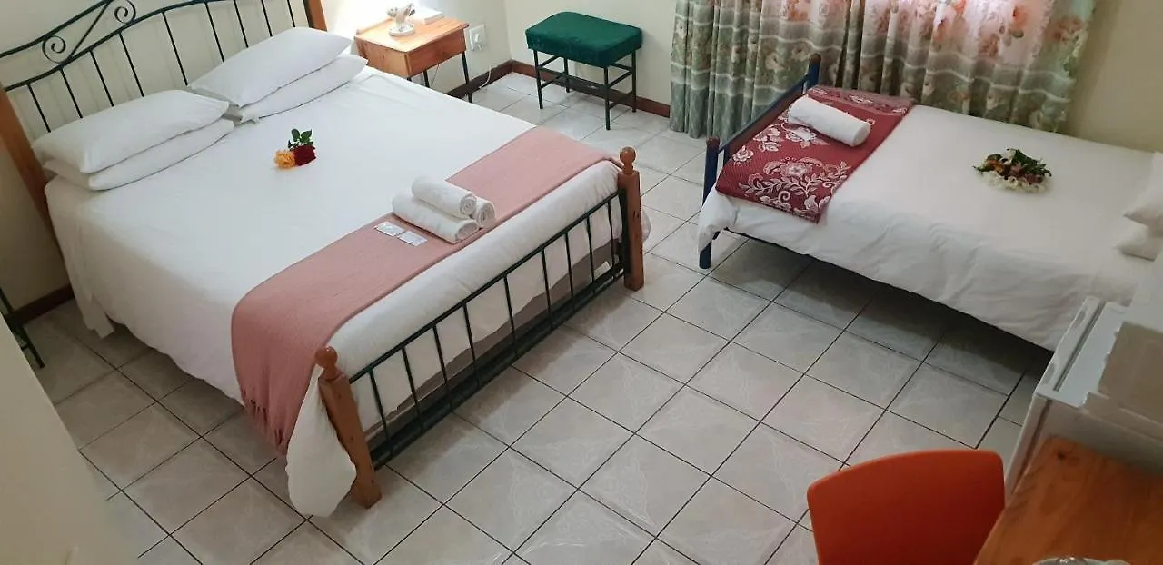 Ebenezer Guesthouse Bluewater Bay Port Elizabeth 2*,  South Africa