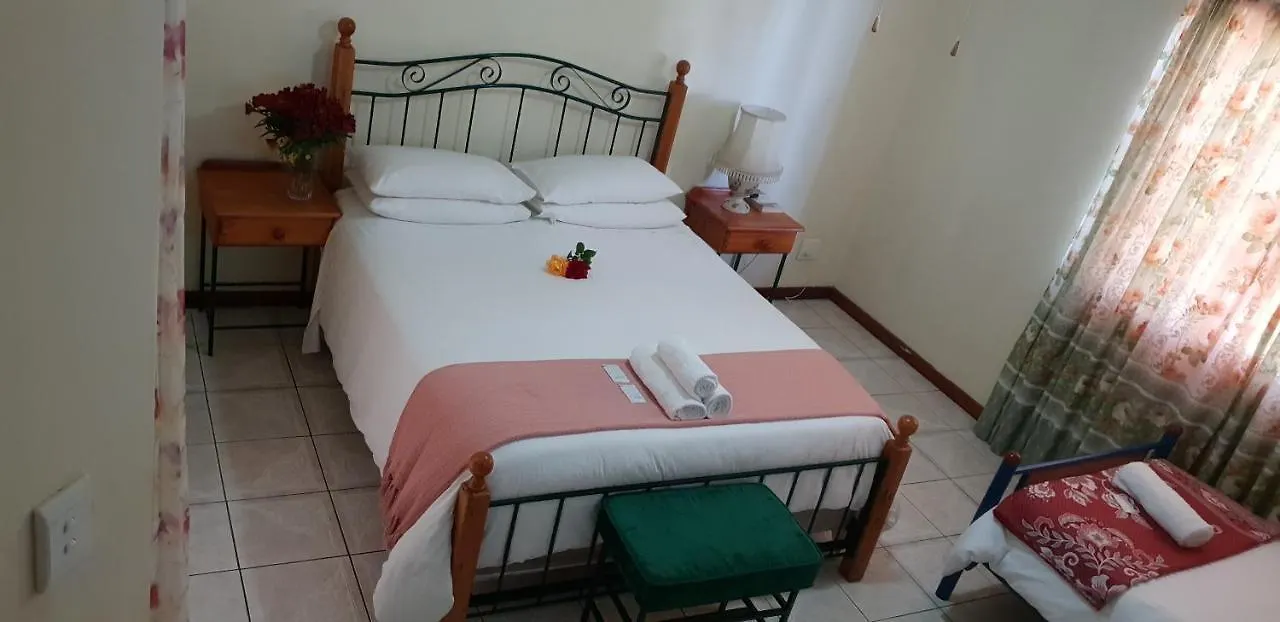 Ebenezer Guesthouse Bluewater Bay Port Elizabeth